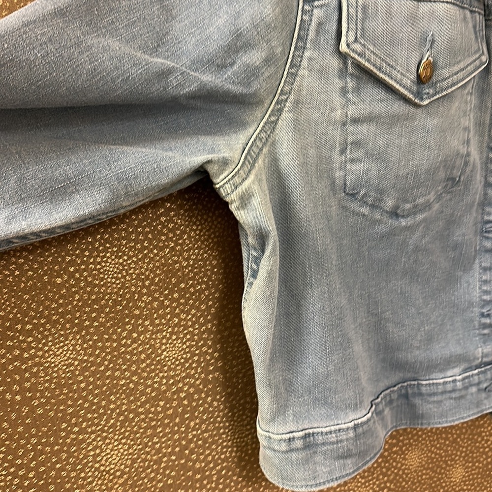 🔥🔥🔥NWT Calvin Klein Cropped Jean Jacket - Picture 11 of 12